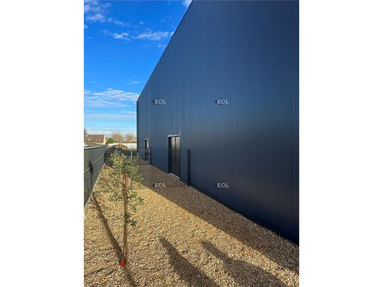 A LOUER - Local d'activité avec bureaux à partir de 290 m² à Pontault-Combault (77)