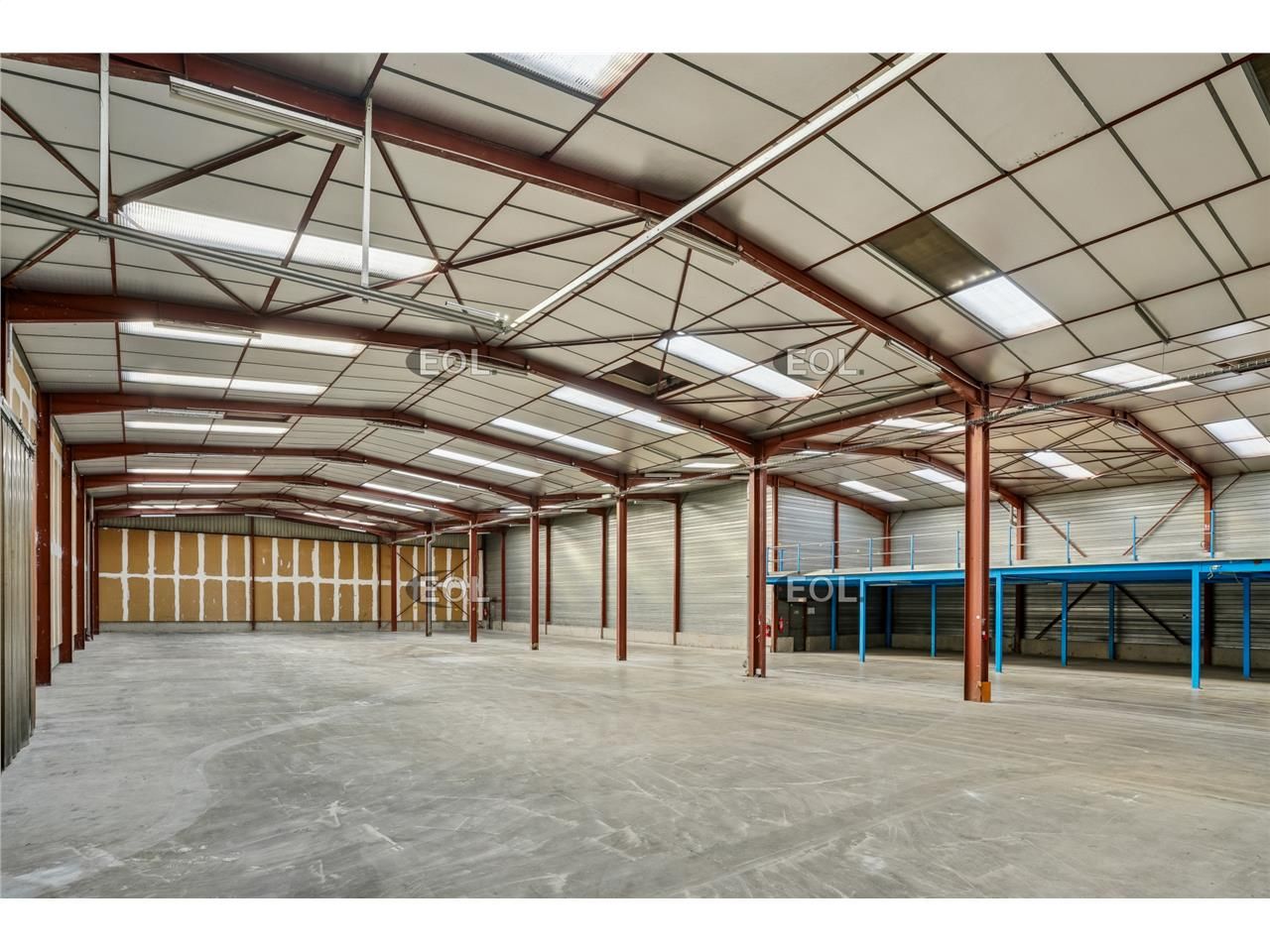 Location Local d'activités 2071 m² non divisibles