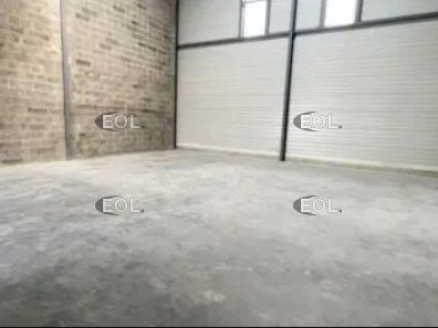 Cellule d'activité à louer - 178 m² à Feucherolles