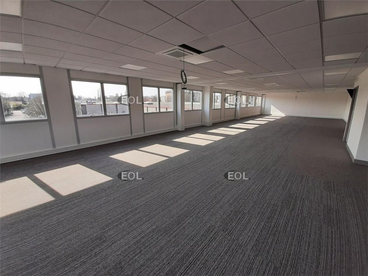 A LOUER - Bureaux en R+2 de 355 m² à Vitry sur Seine (94)