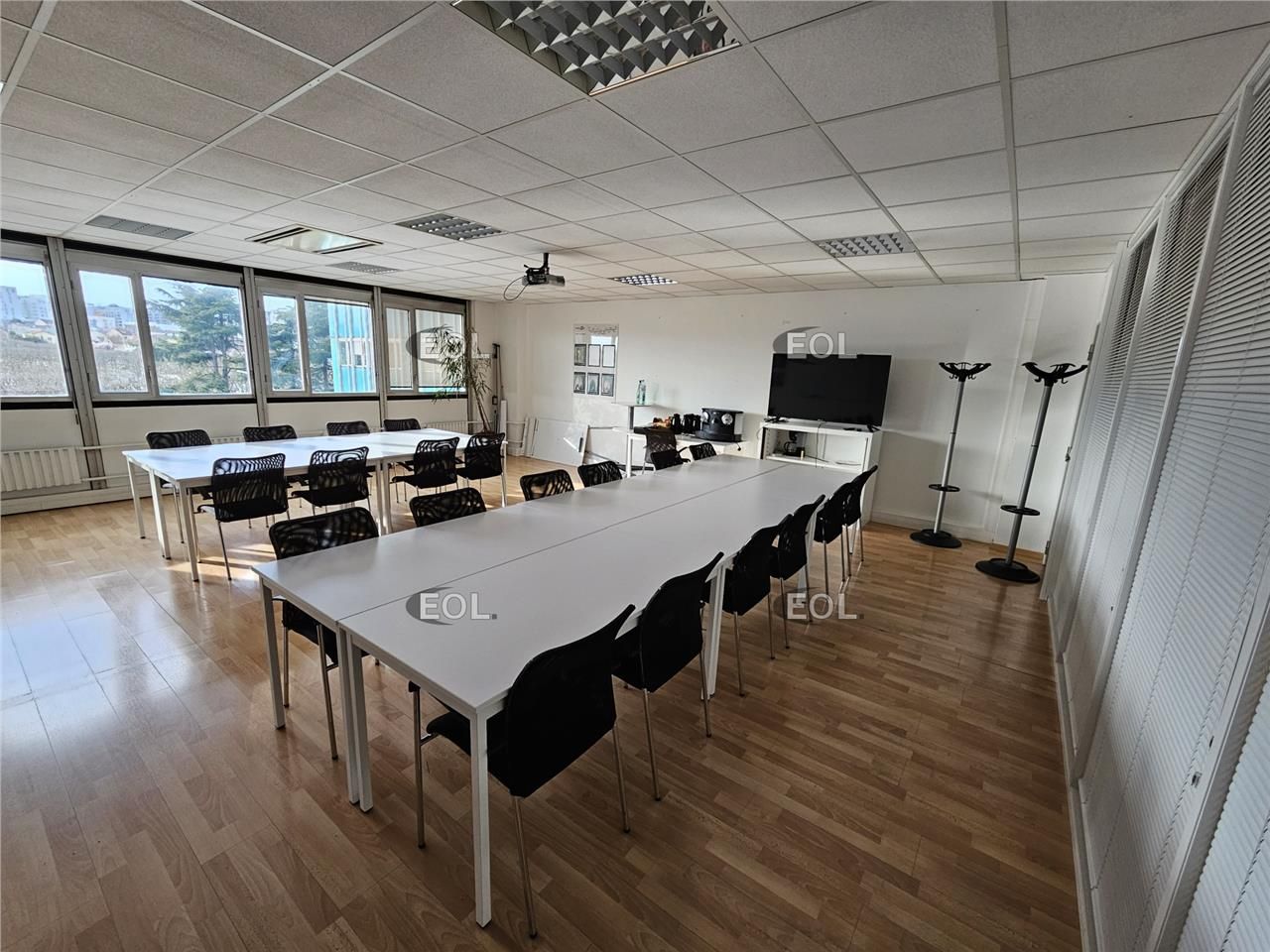 Location Bureaux 1160 m² non divisibles