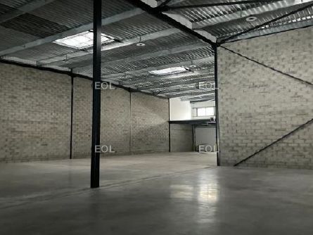 A LOUER - Cellule de 2038m²