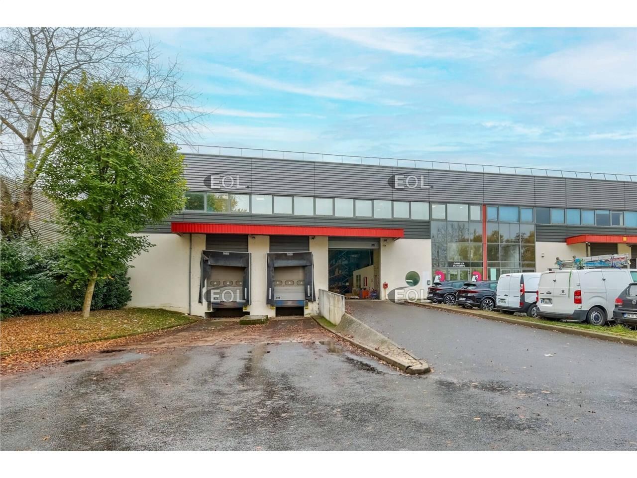Location Entrepôt 1998 m² non divisibles