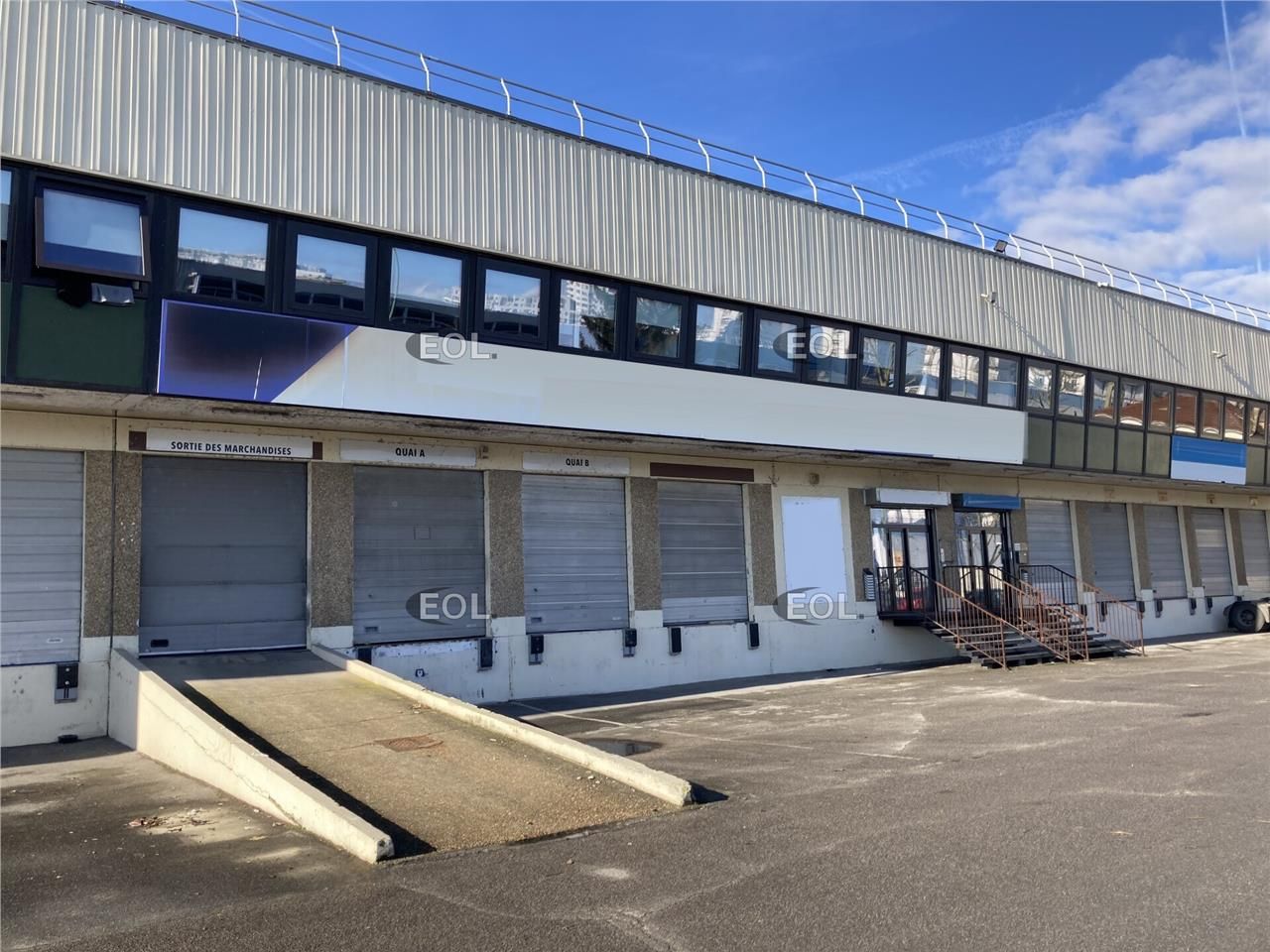 Location Local d'activités 896 m² non divisibles