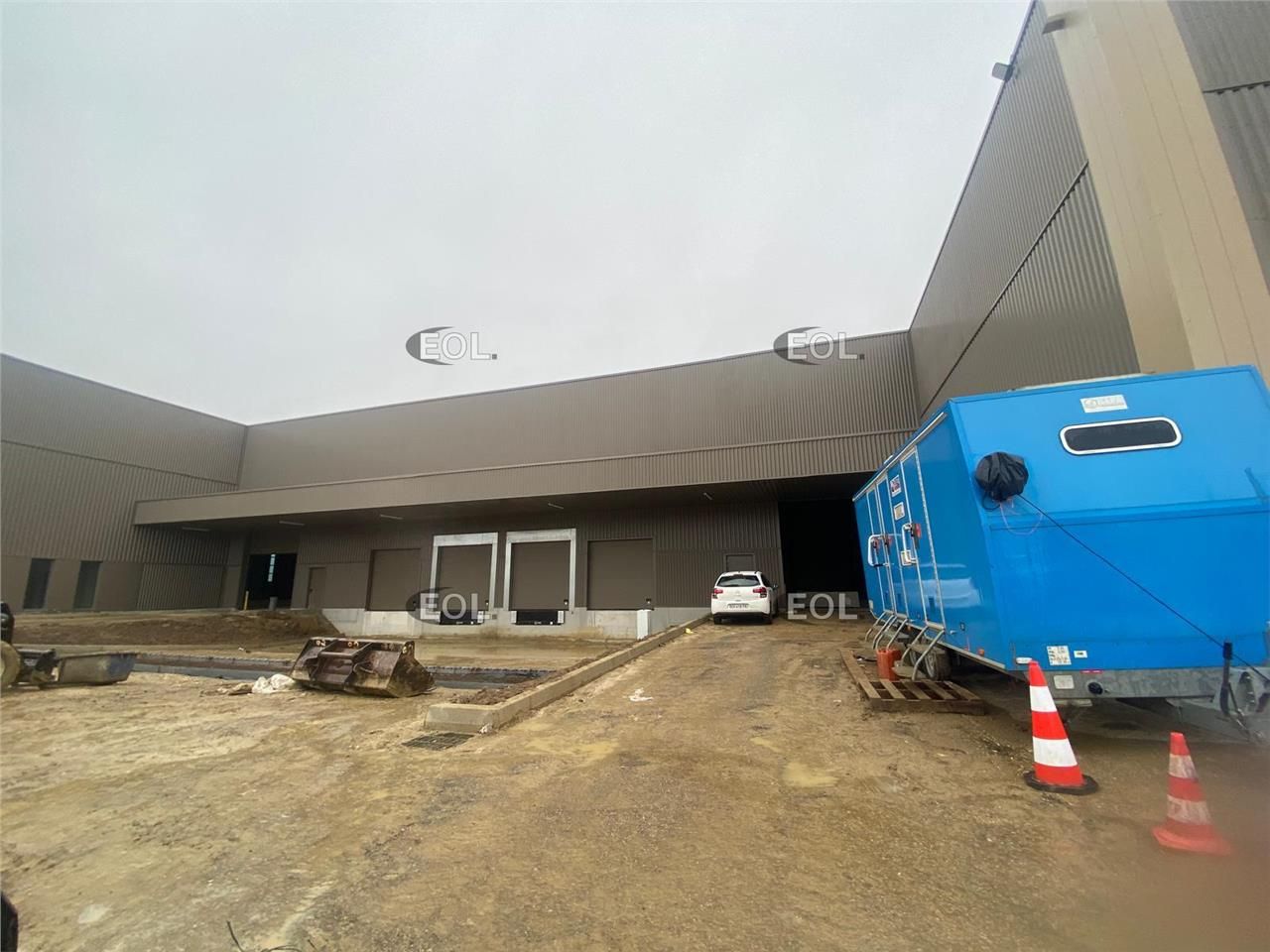 A LOUER - Entrepôt avec bureaux de 5 880 m² à Croissy-Beaubourg (77)