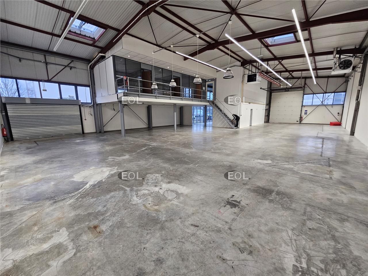 Location Local d'activités 596 m² non divisibles