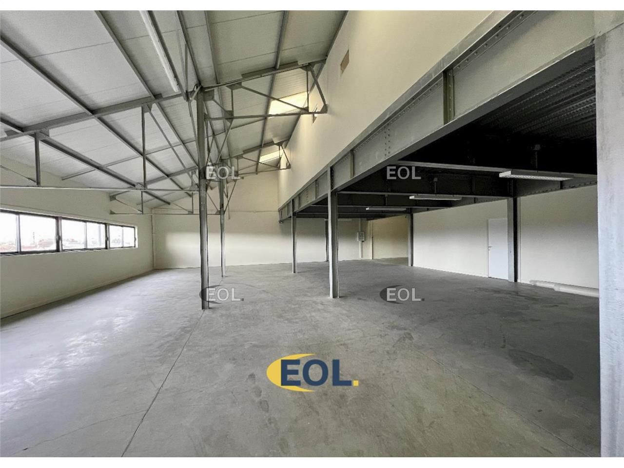 Location Local d'activités 411 m² non divisibles