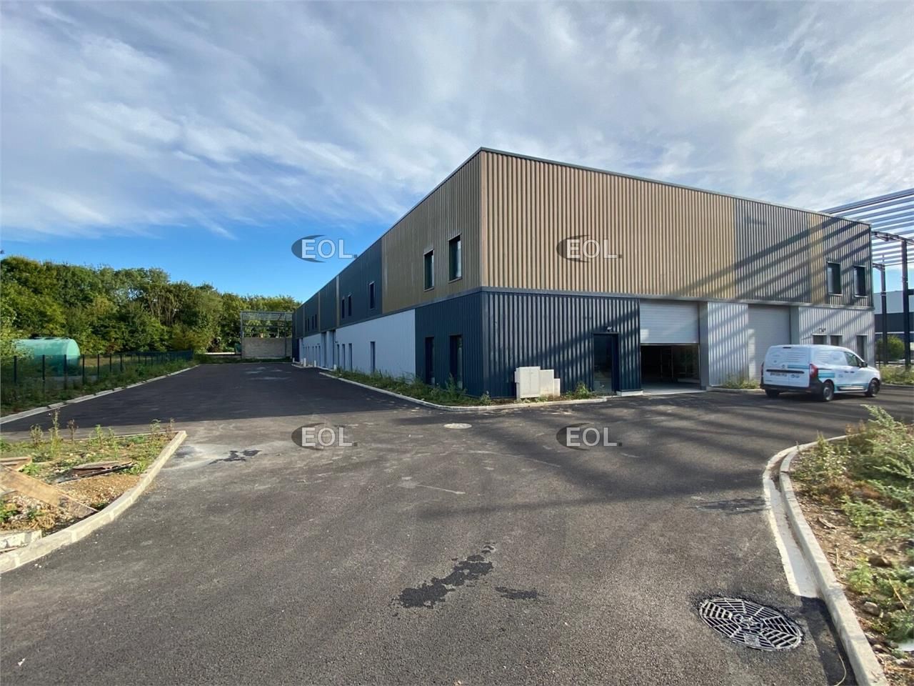 Location Local d'activités 3231 m² divisibles à partir de 224 m²