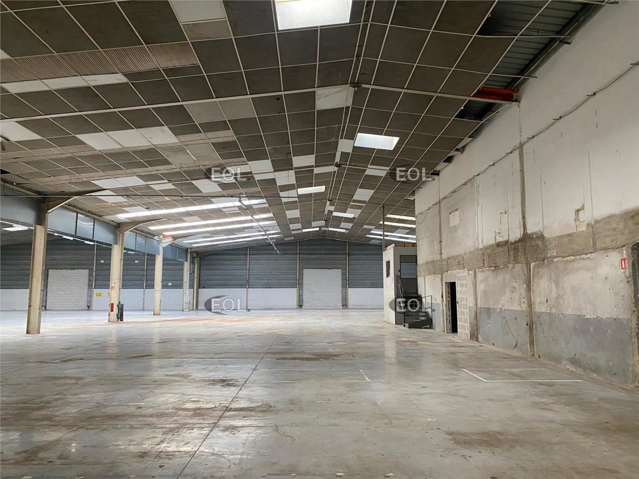 Bâtiment d'activité avec bureaux de 3 715 m² à louer - Neuilly-sur-Marne (93)