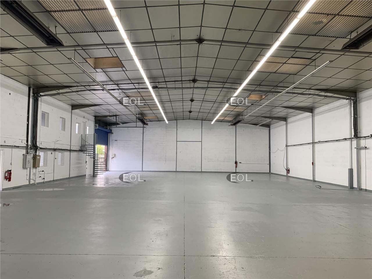 Vente Local d'activités 974 m² non divisibles