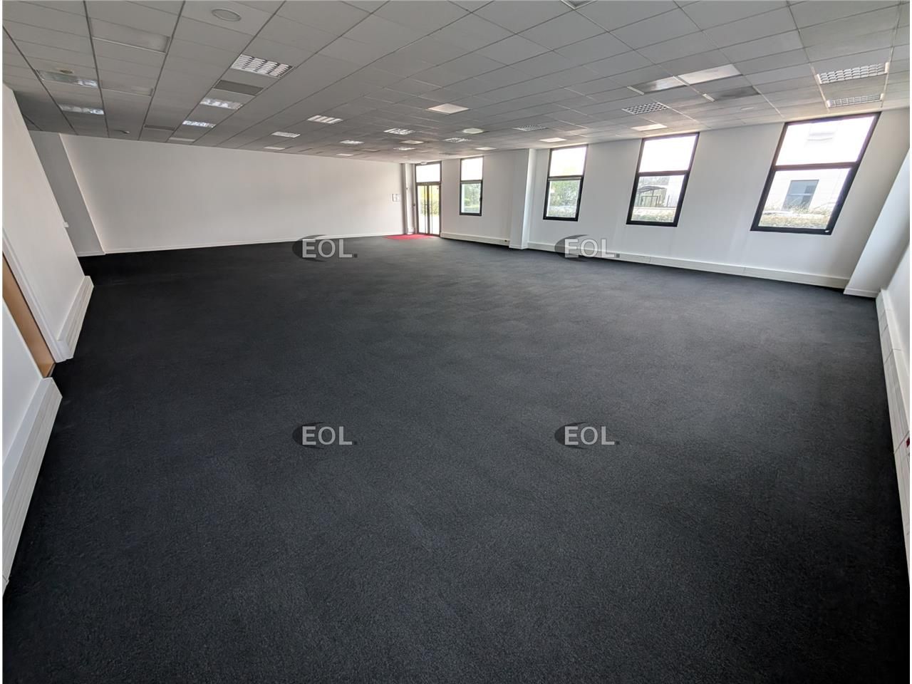 Location local d'activité-bureaux de 617 m² à l'Europarc de Créteil (94)