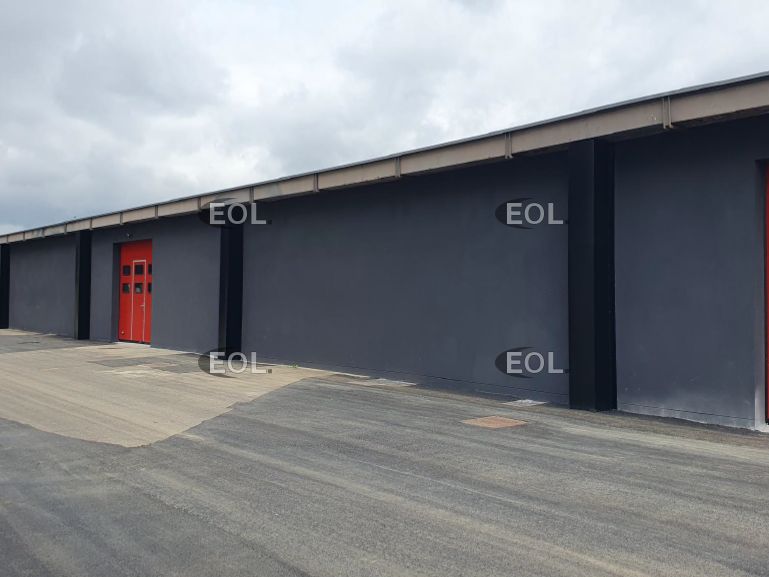 A VENDRE - Local d'activité à 1 245 m² à Coignères (78)