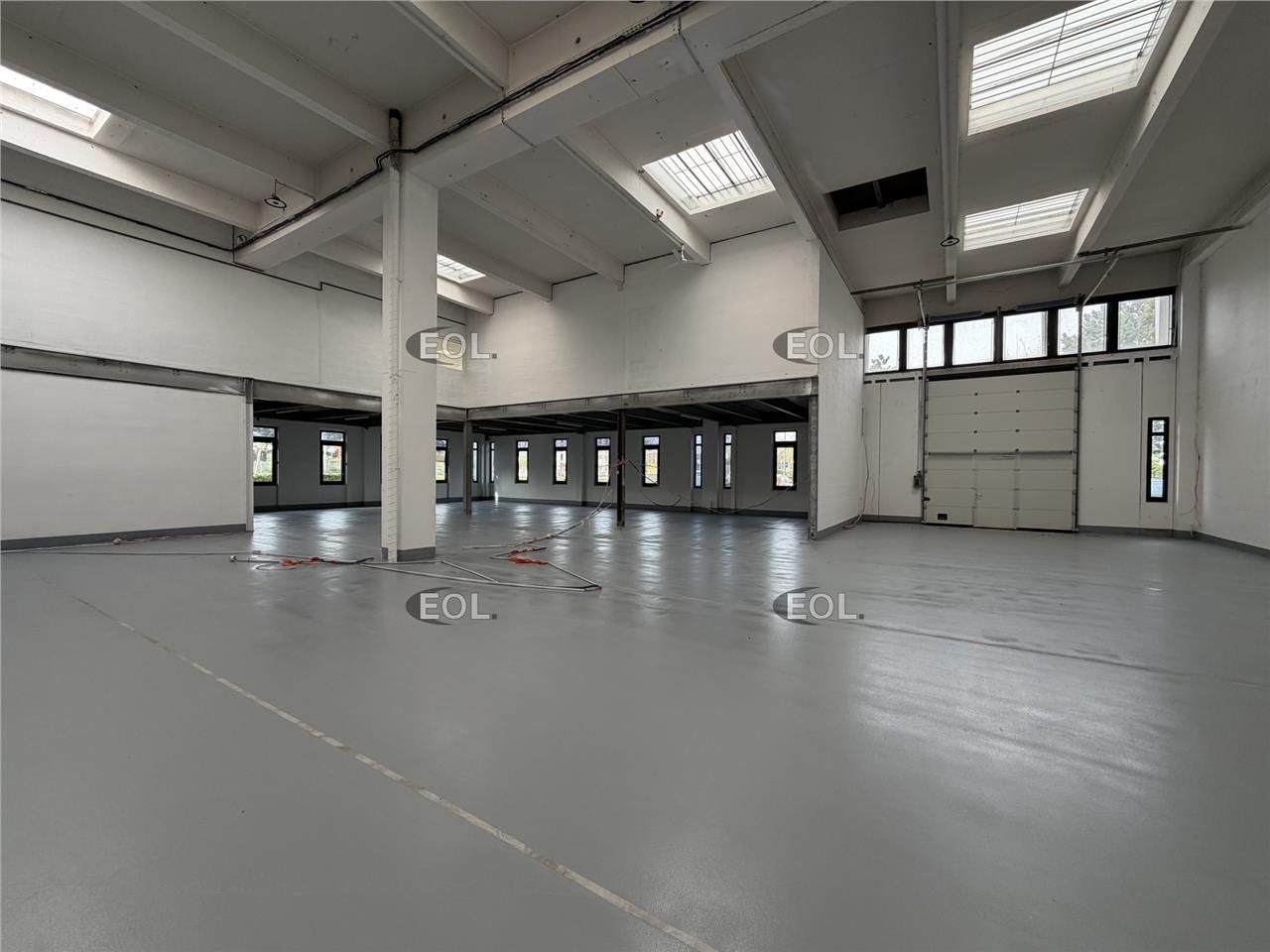 Location Local d'activités 854 m² non divisibles