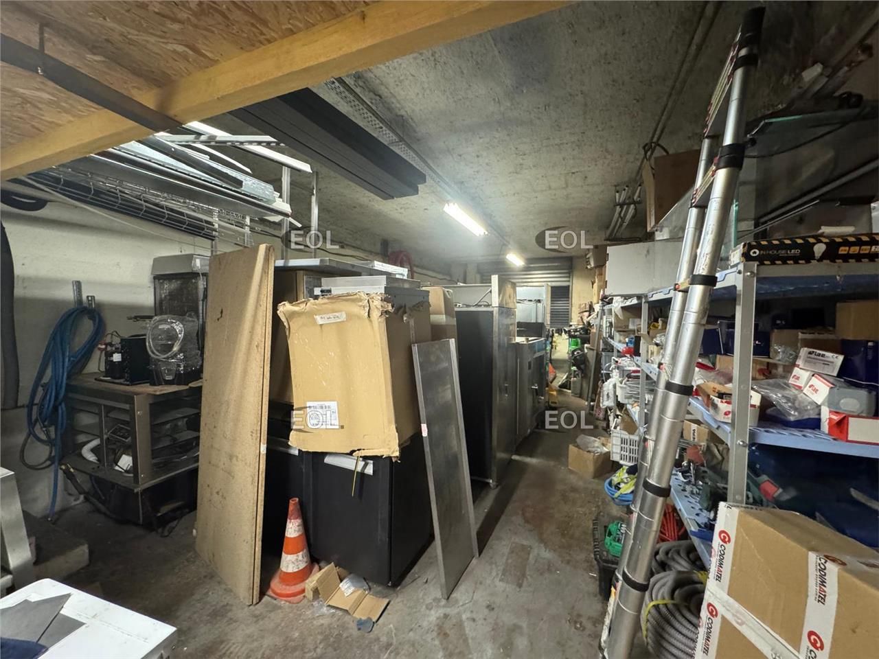 A LOUER - Local d'activité avec bureaux de 120 m² à Chennevières-sur-Marne (94)