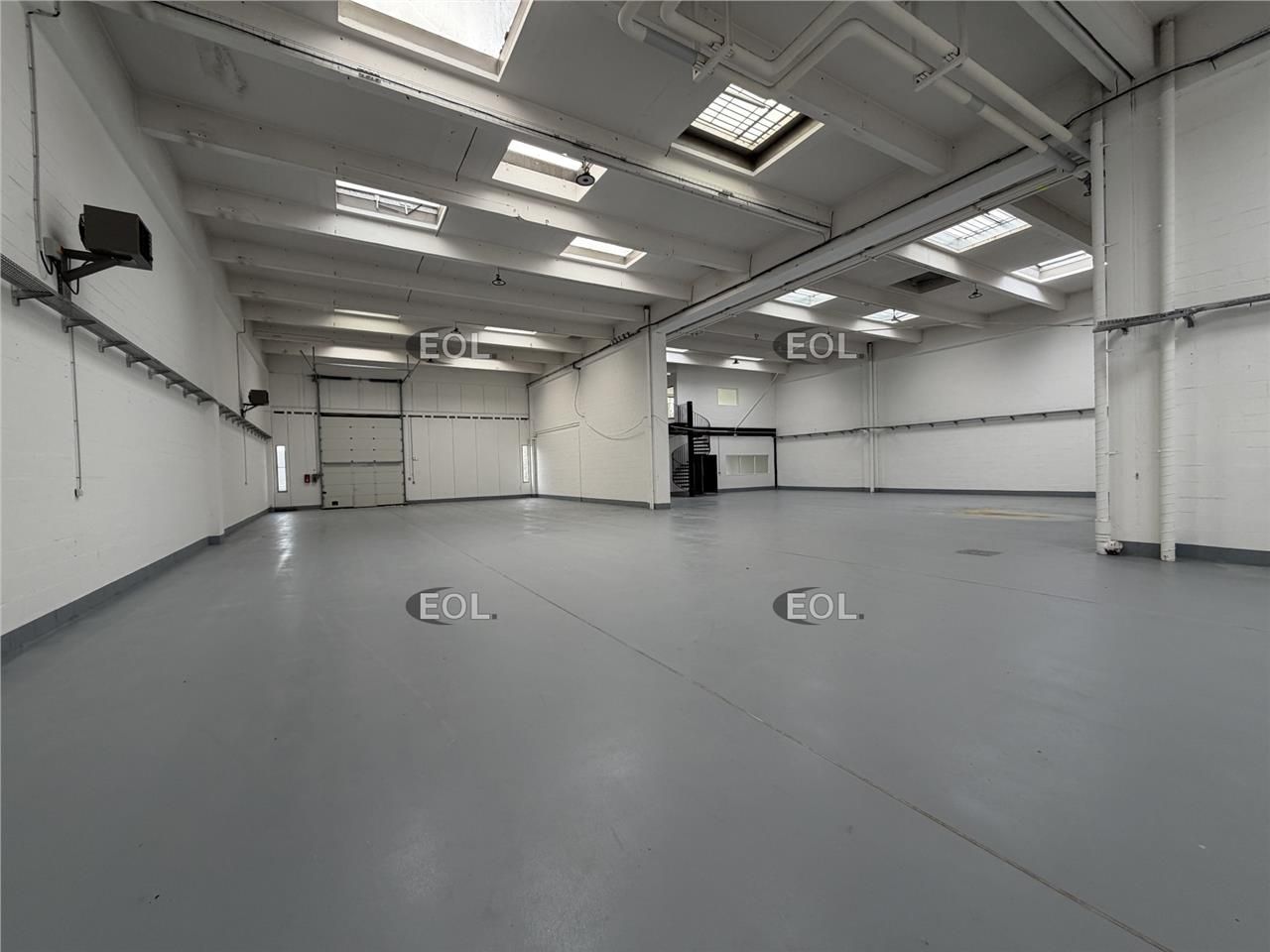 Local d'activités de 678 m² à louer à Evry (91)