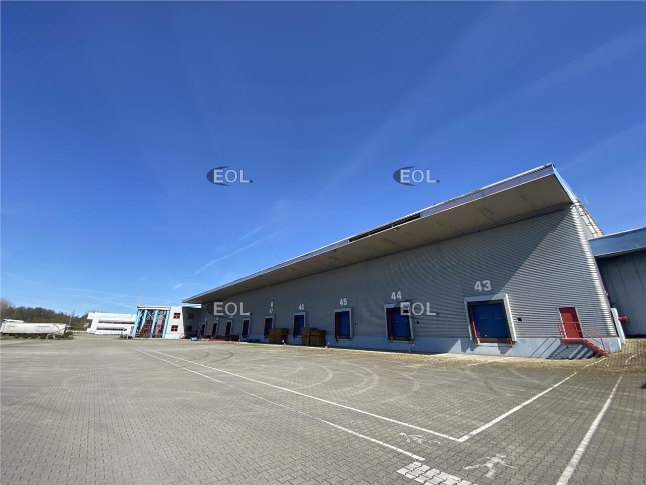 À louer - Brumath (67) 2 cellules logistiques de 11 622 m²