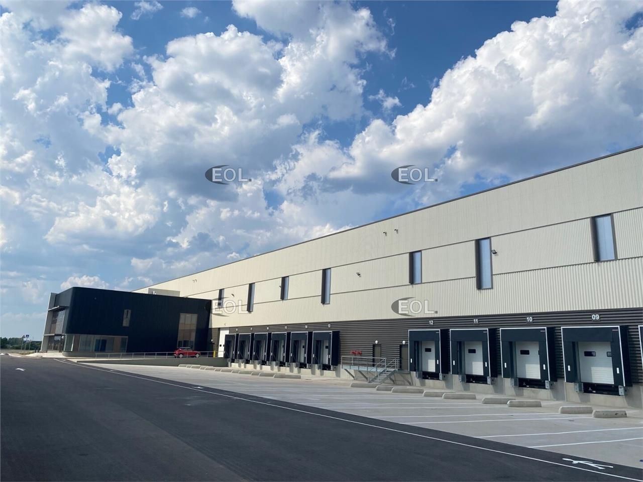 Location Entrepôt 25232 m² non divisibles