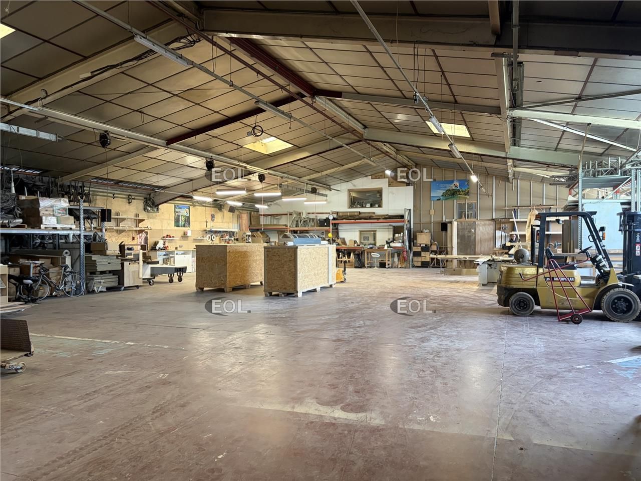 A VENDRE : Entrepôt à Sainte-Genevieve (60)