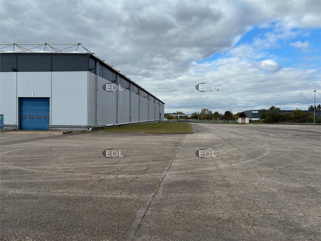 A LOUER - cellule logistique avec bureaux de 10 165 m² située à Toul (54)