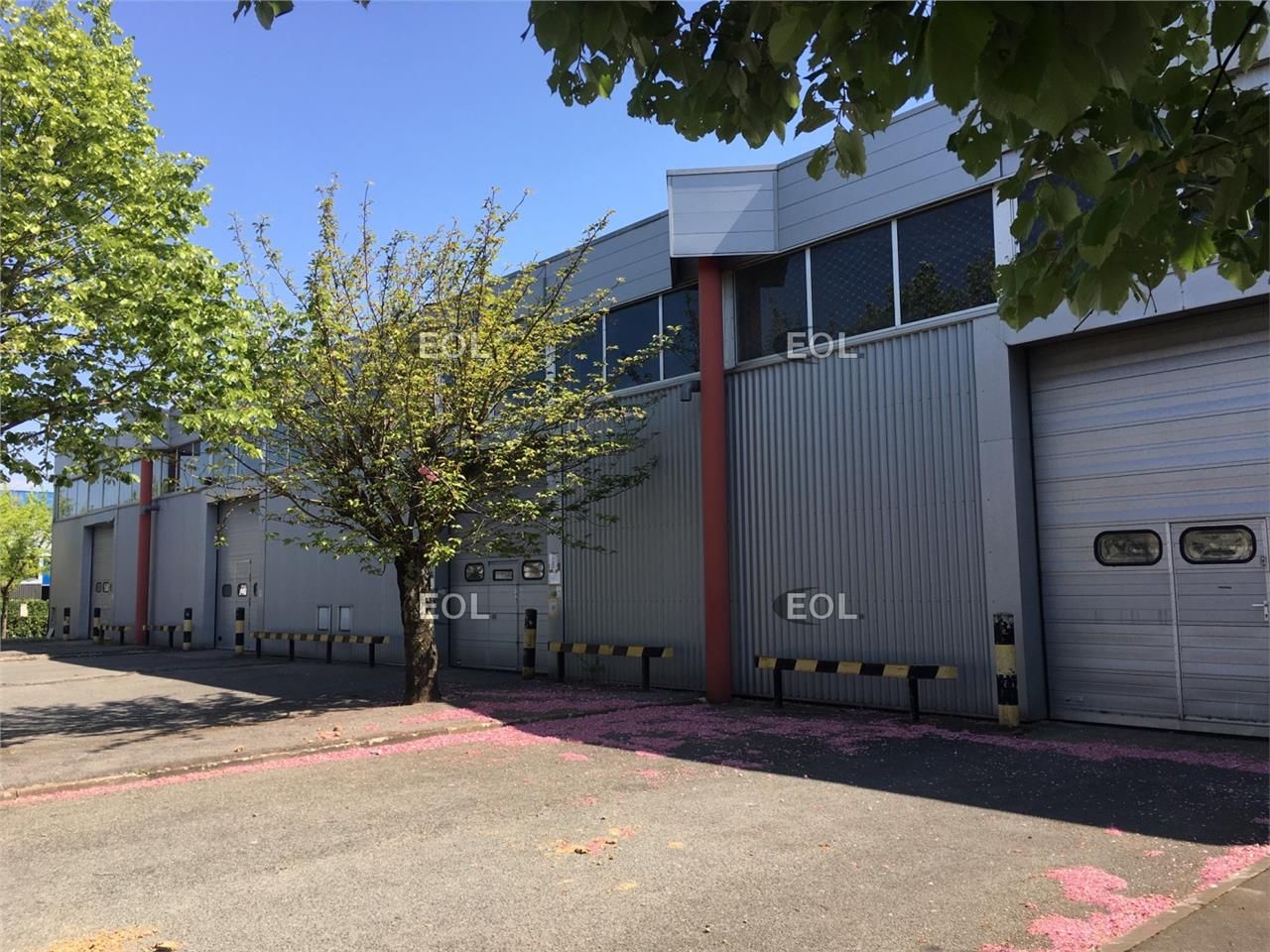 Location Local d'activités 2440 m² non divisibles