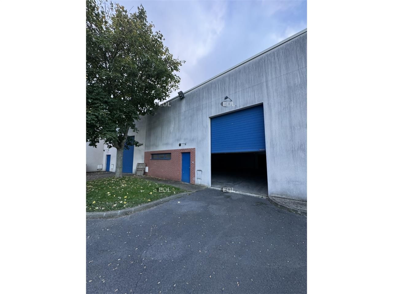 Location Local d'activités 356 m² non divisibles