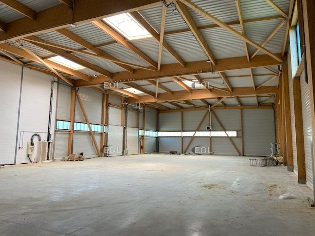 Location Local d'activités 1102 m² non divisibles
