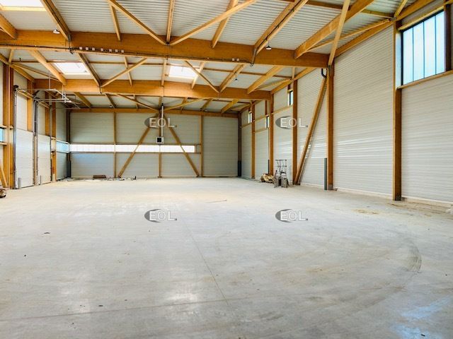 A LOUER - bâtiments d'activité avec bureaux à partir de 1 102 m²