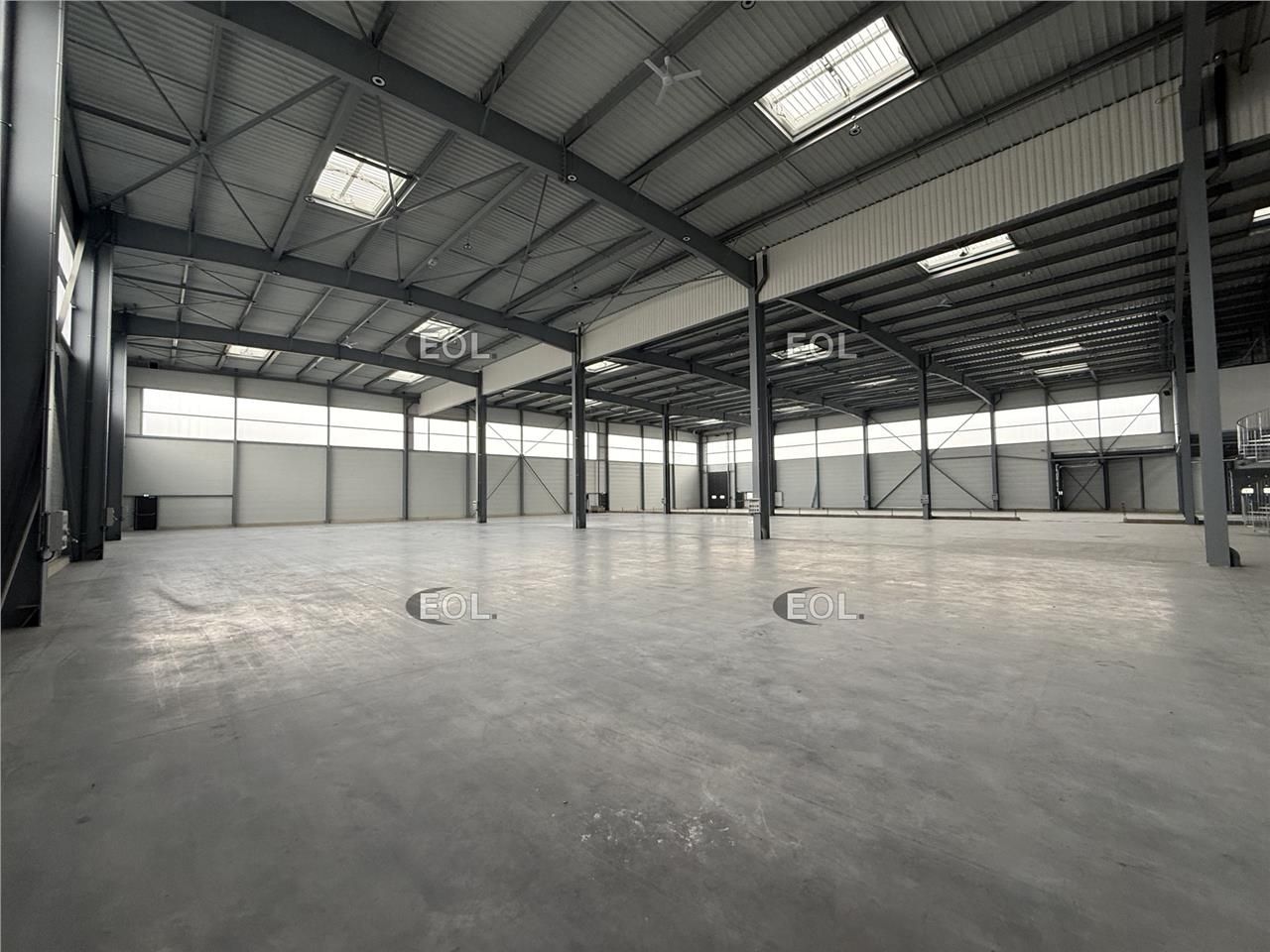Location Local d'activités 3428 m² divisibles à partir de 1104 m²