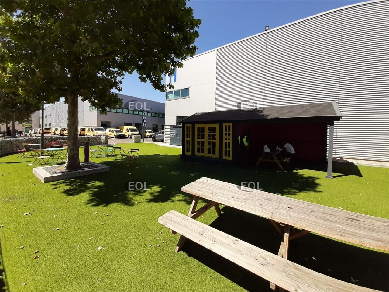 Location Local d'activités 932 m² non divisibles