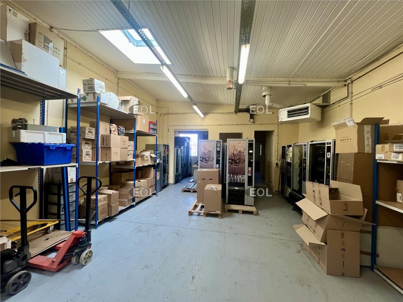 A louer - local d'activité avec bureaux de 257 m² divisibles