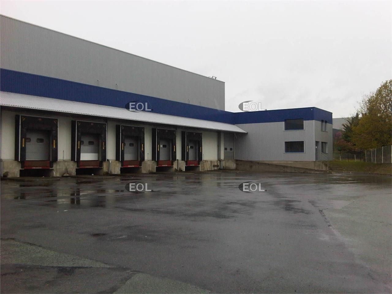 Location Entrepôt 4770 m² non divisibles