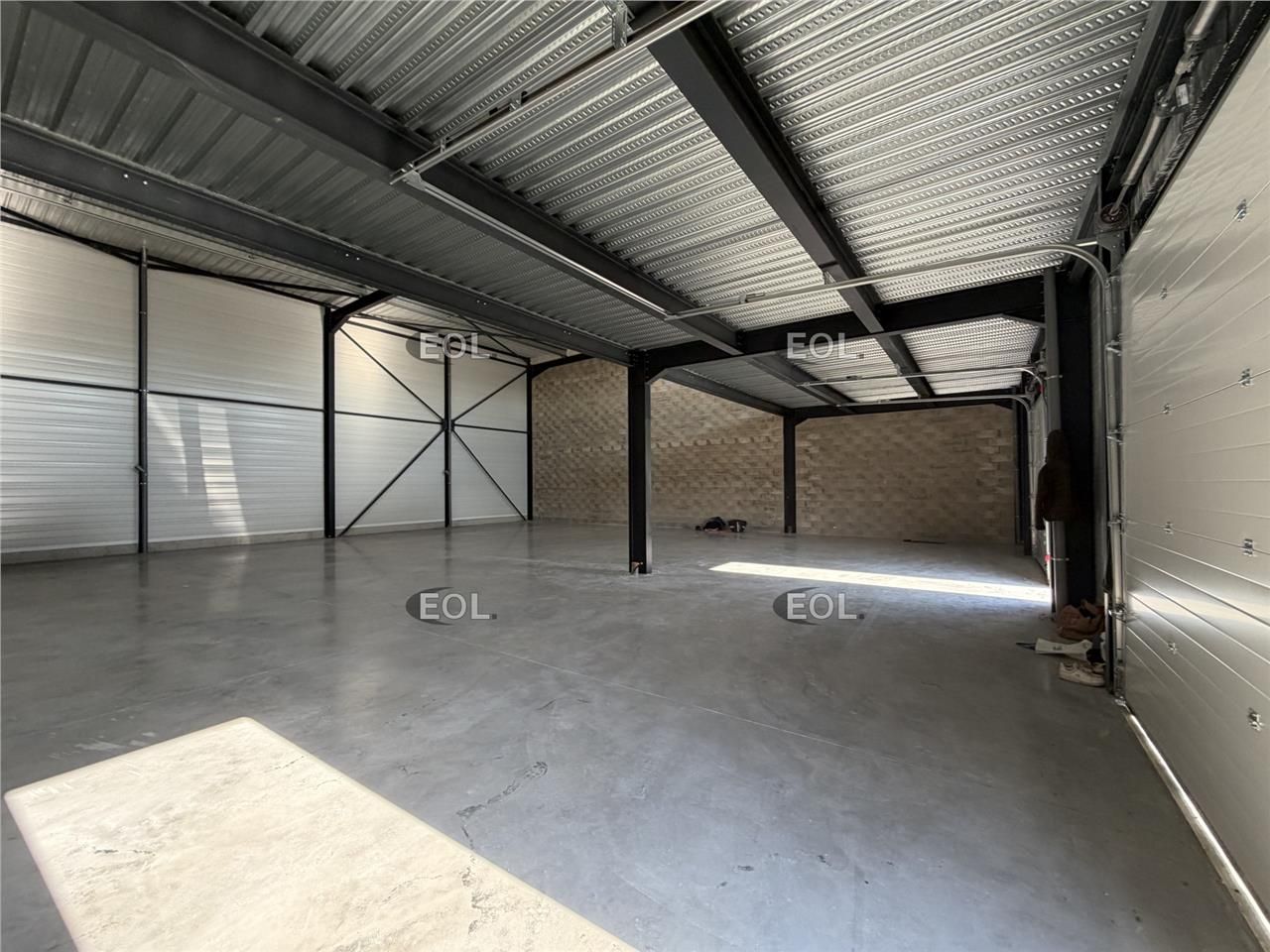 Location Local d'activités 171 m² non divisibles