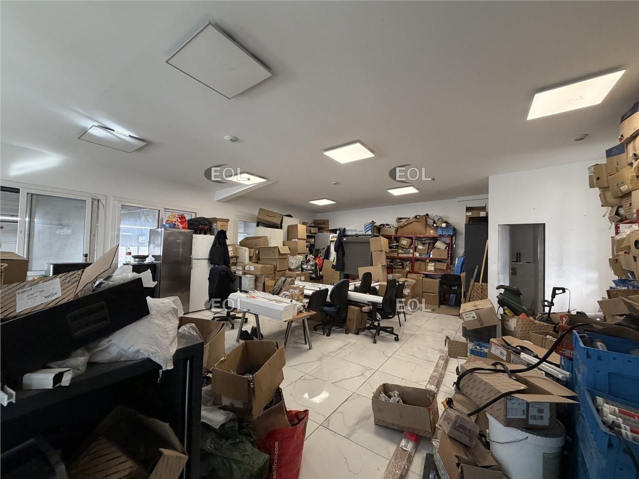 Local d'activités d'environ 360 m² à vendre à Combs-la-Ville (77)