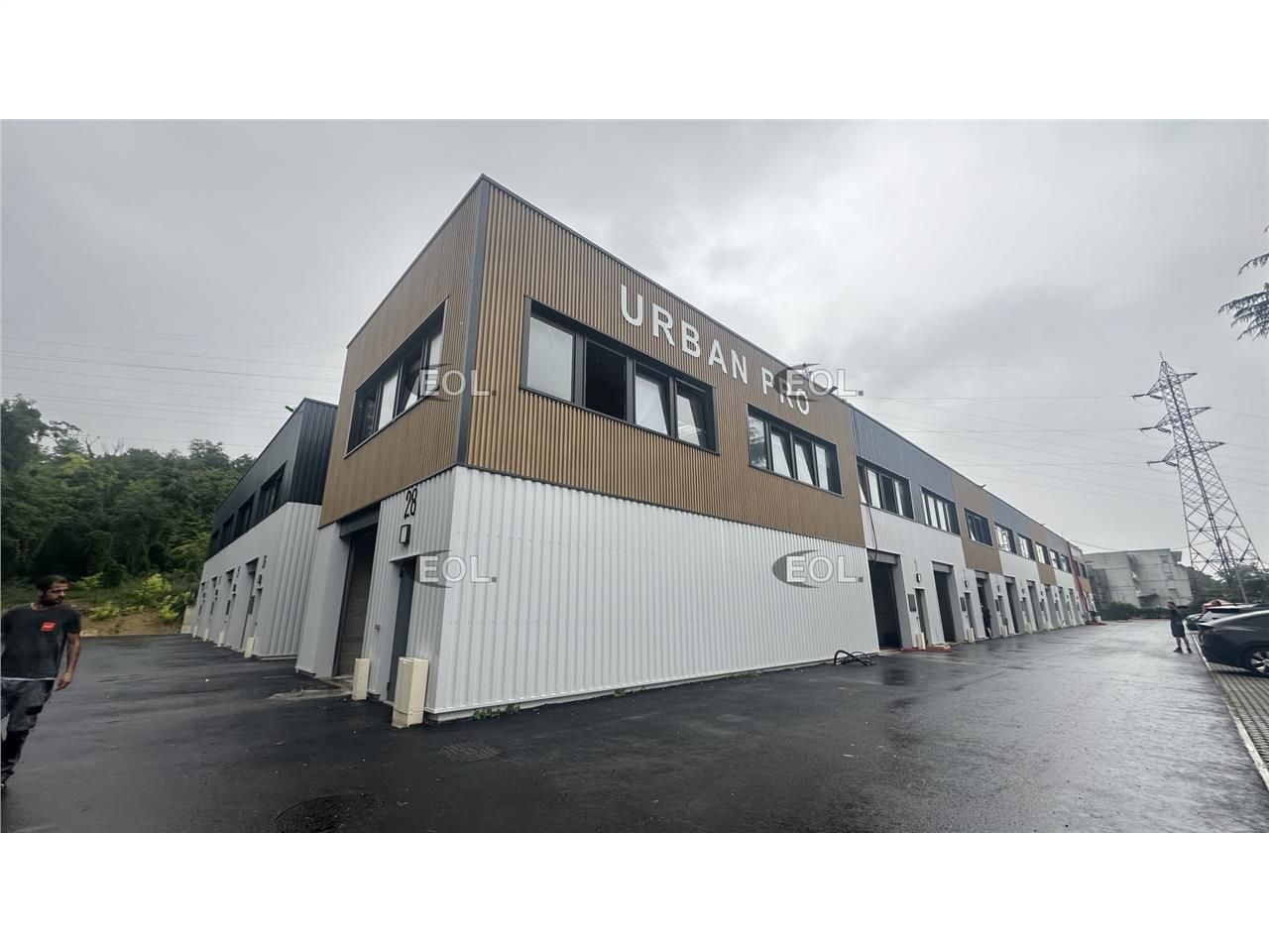 Location Local d'activités 2263 m² divisibles à partir de 157 m²