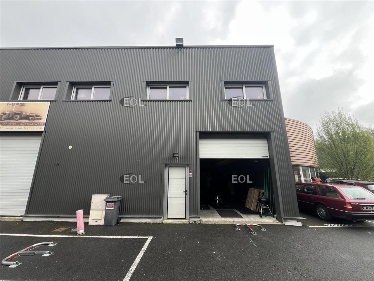 Vente Local d'activités 200 m² non divisibles