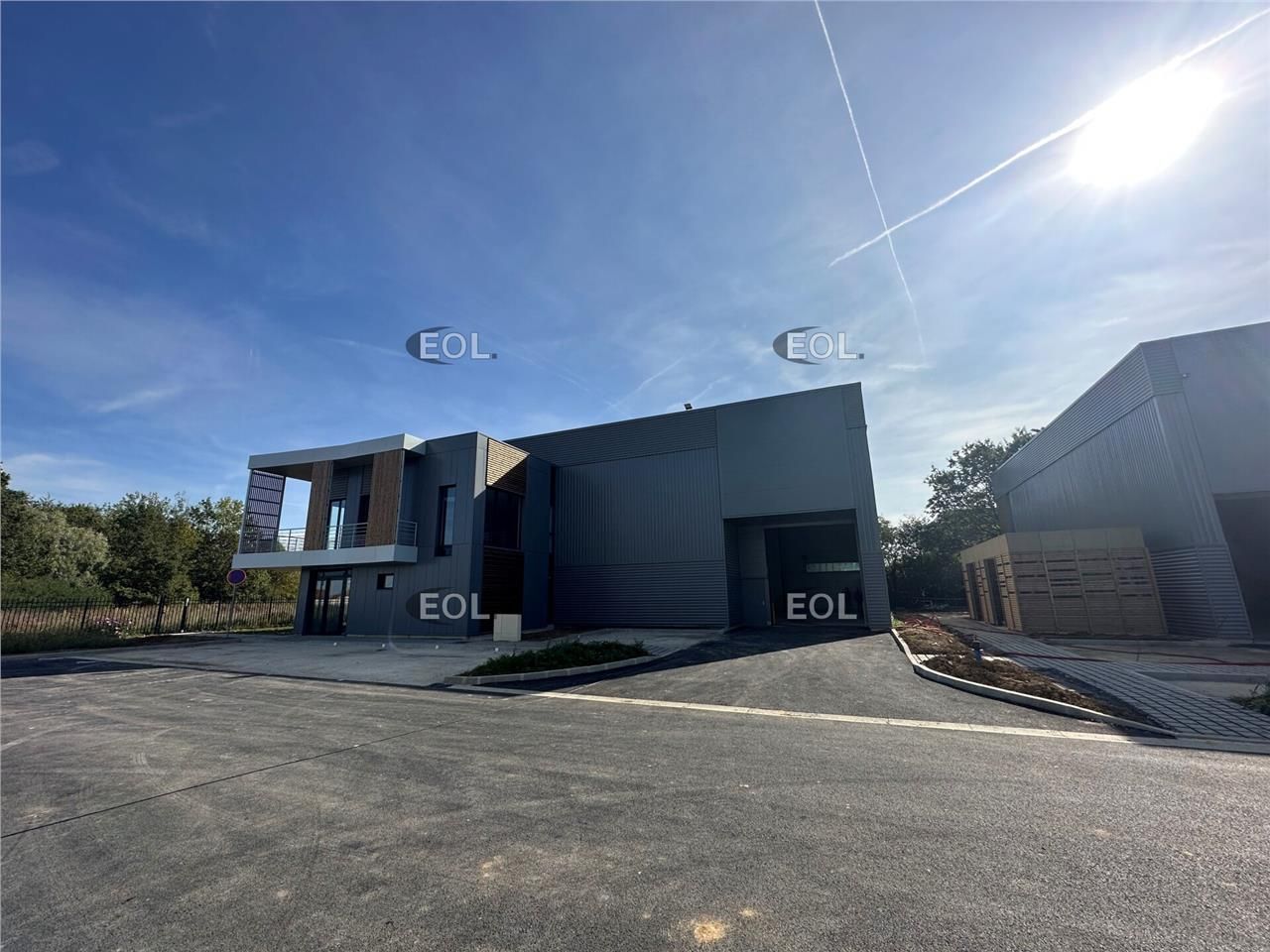 Location Local d'activités 1045 m² non divisibles