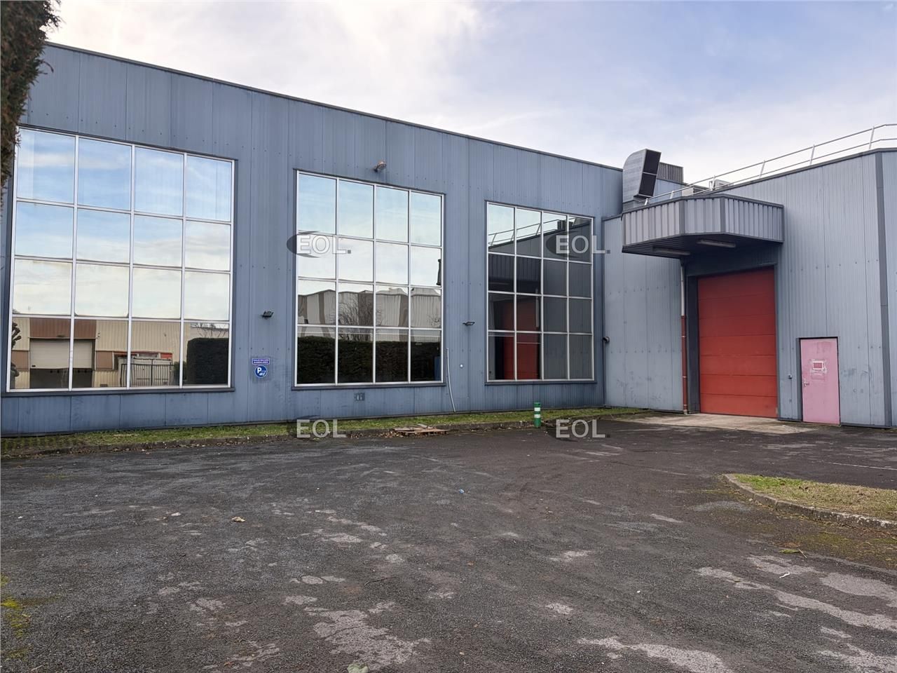 A VENDRE - Batiment indépendant de 3 089m² - Le Plessis Bouchard (95)