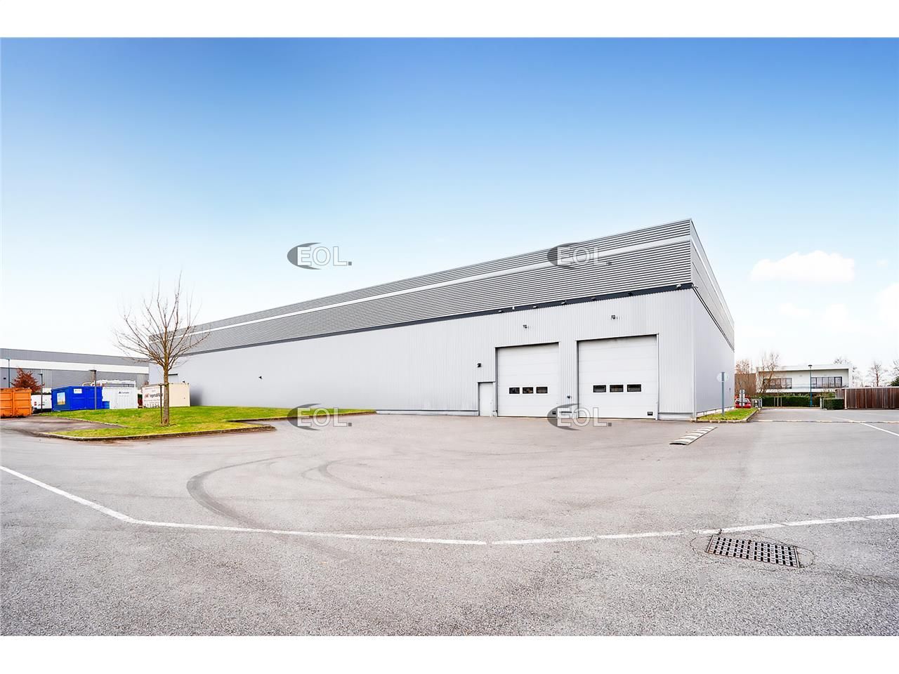 Location Entrepôt 3300 m² non divisibles