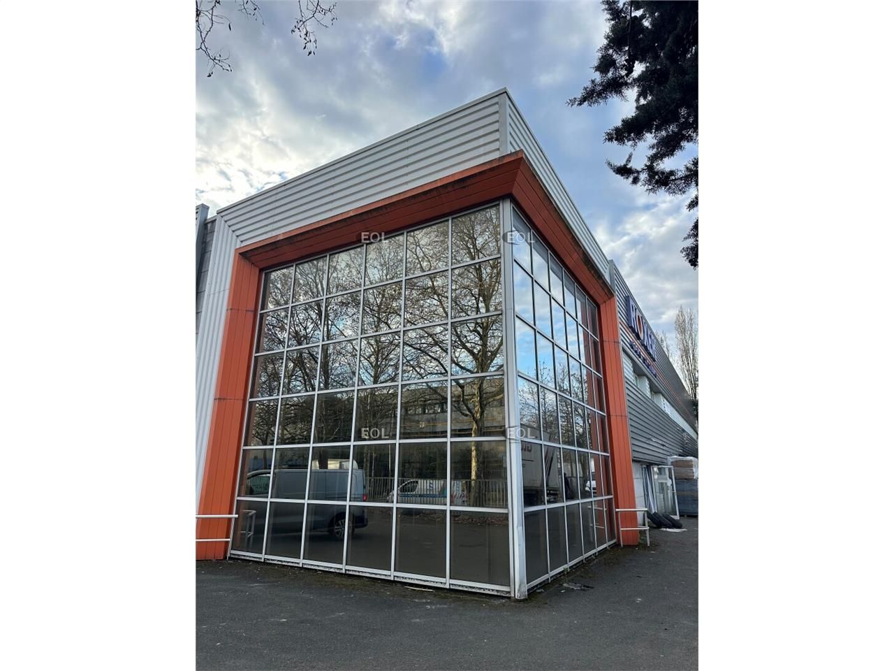 Location Local d'activités 2264 m² non divisibles