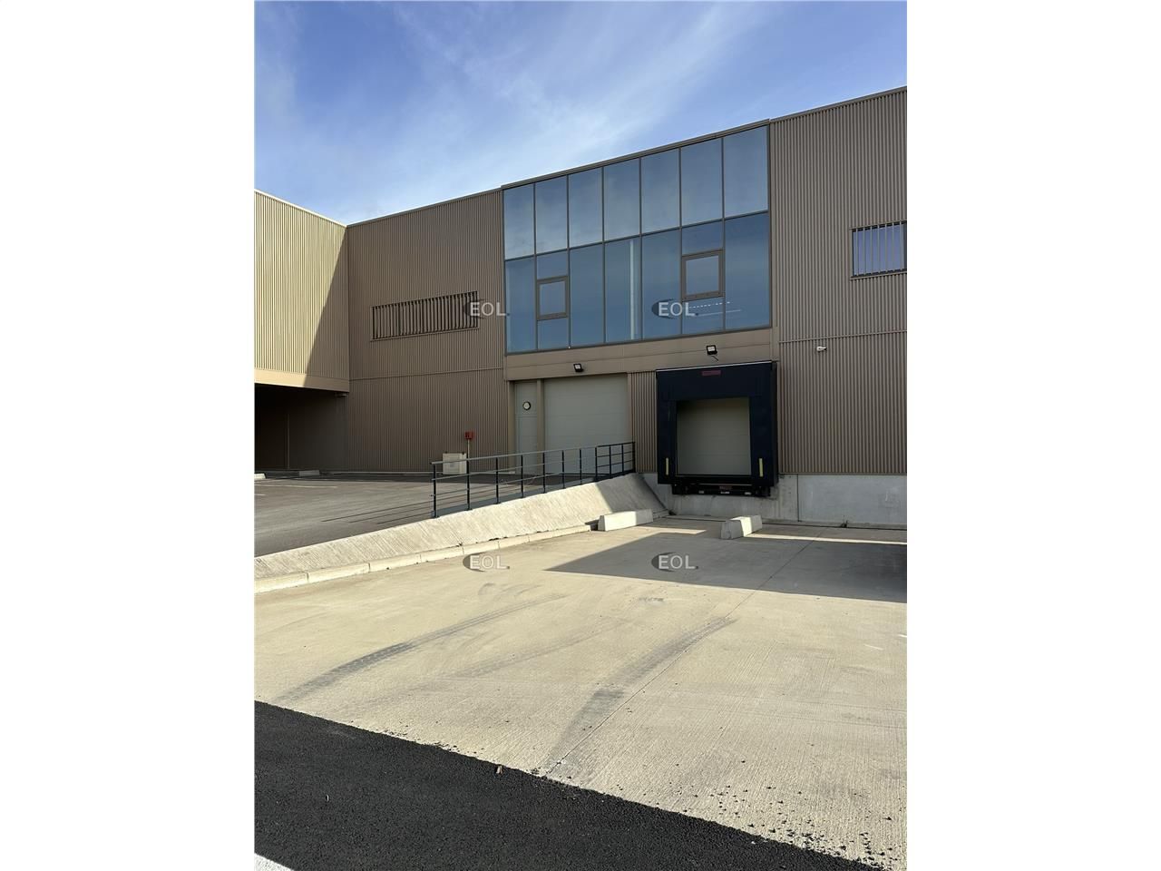 Location Local d'activités 3581 m² non divisibles
