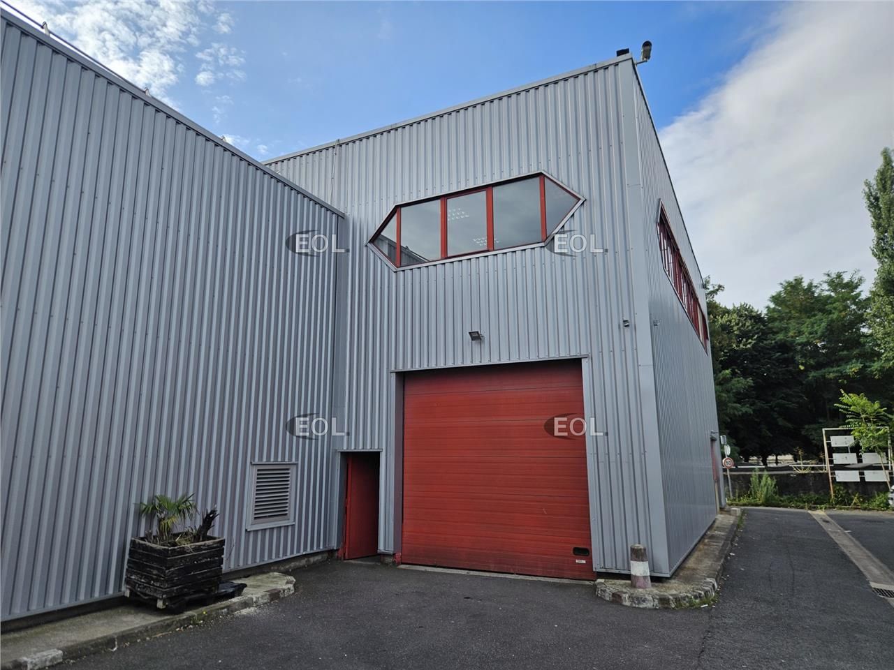 Location Local d'activités 810 m² non divisibles