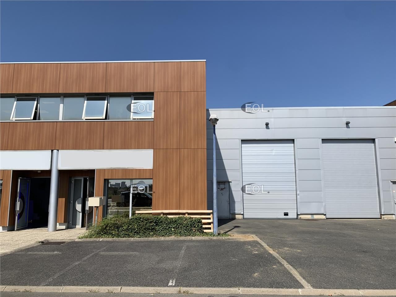 Location Local d'activités 368 m² non divisibles