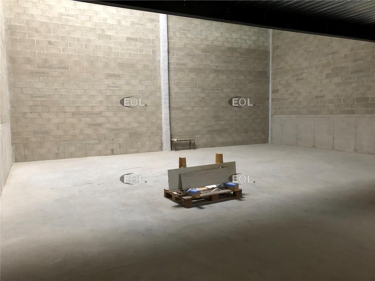 Location Local d'activités 257 m² non divisibles