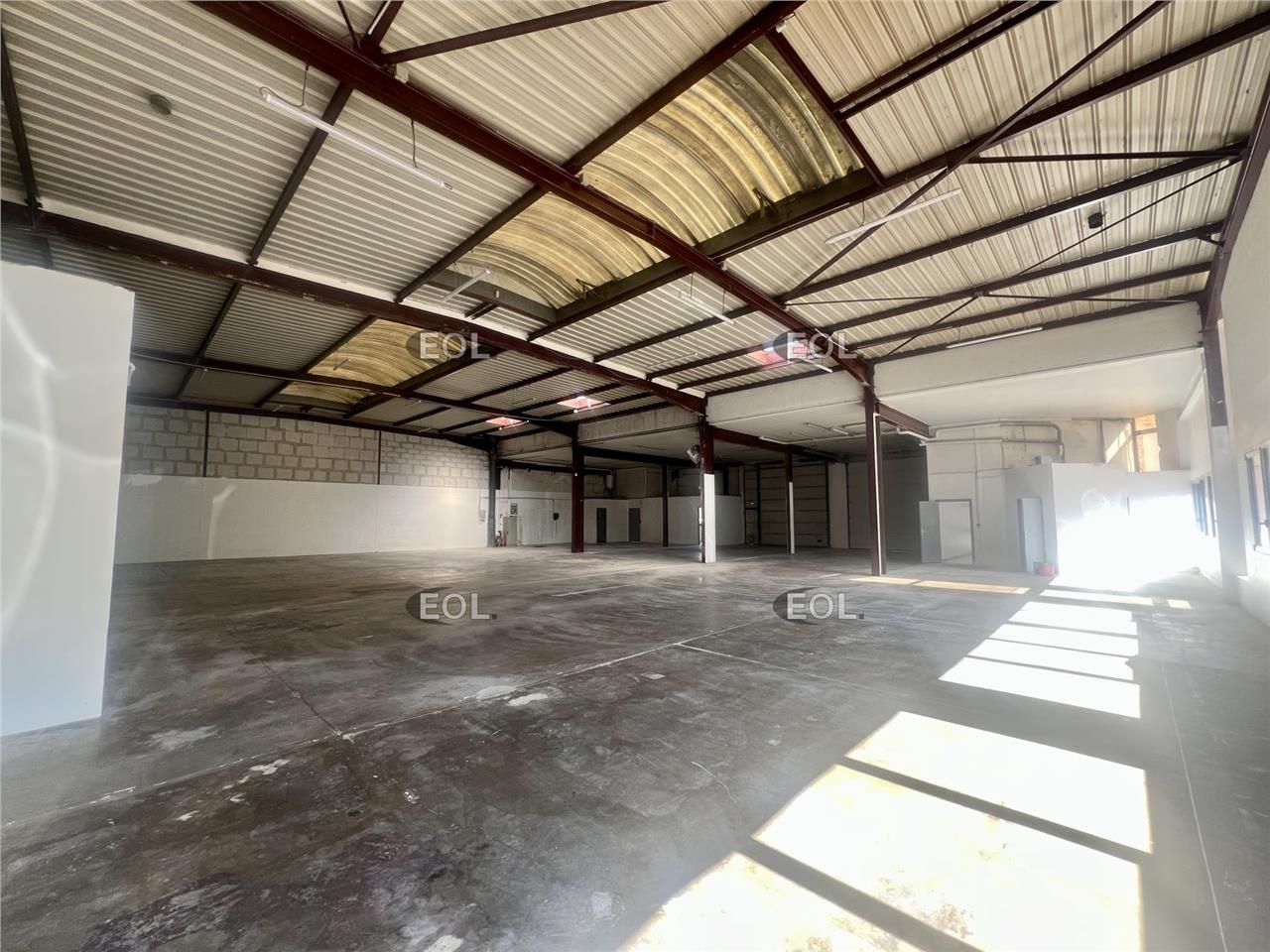Location Local d'activités 1044 m² non divisibles