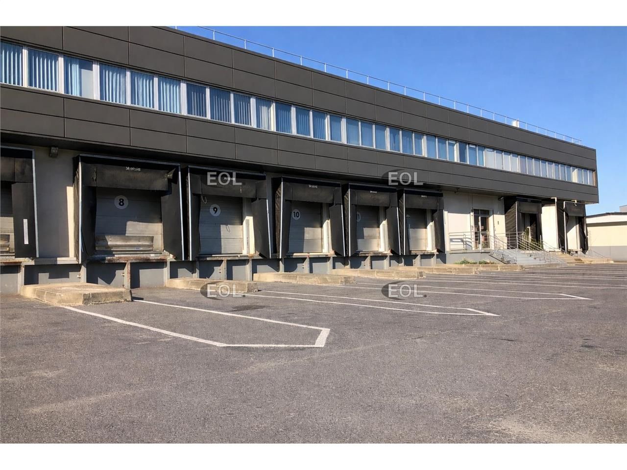 Location Entrepôt 1730 m² non divisibles