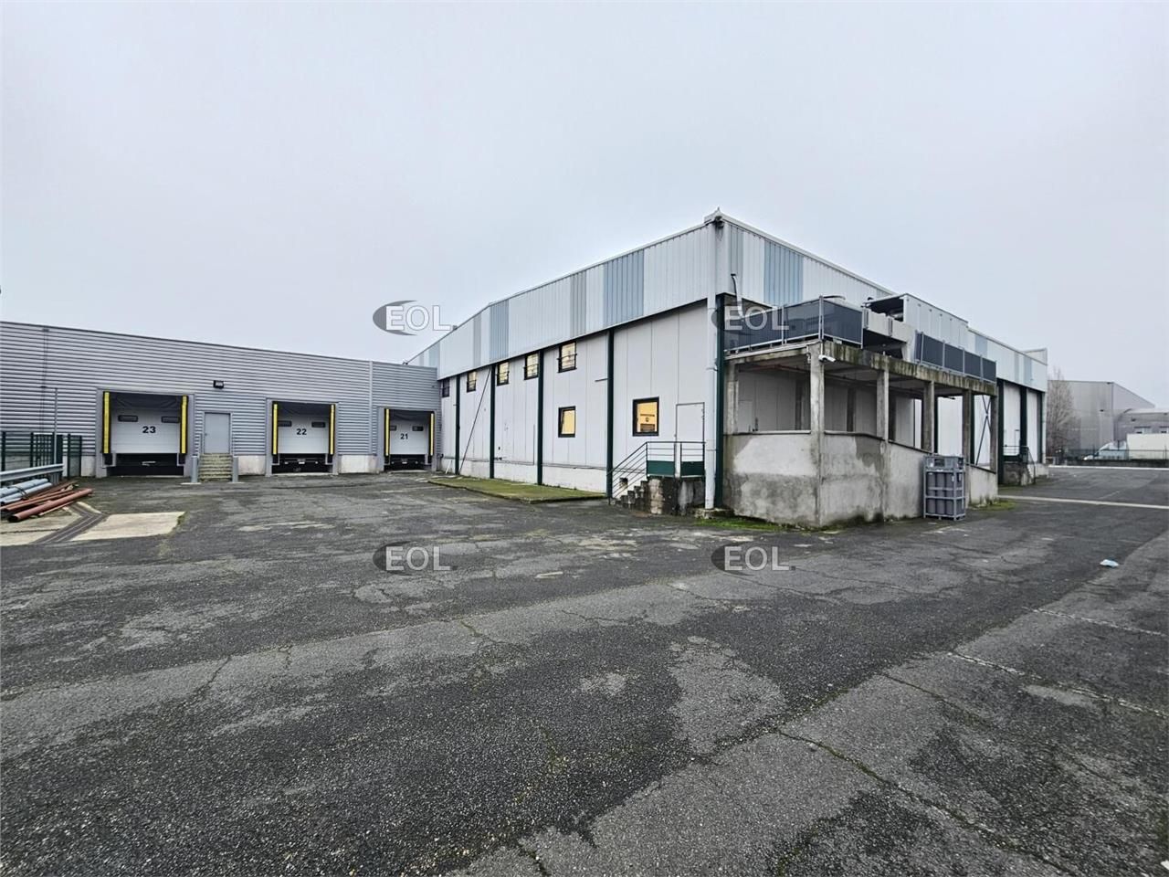 A LOUER - Entrepôt frigorifique avec quais de 1 830 m² - Zone SENIA - Thiais (94)