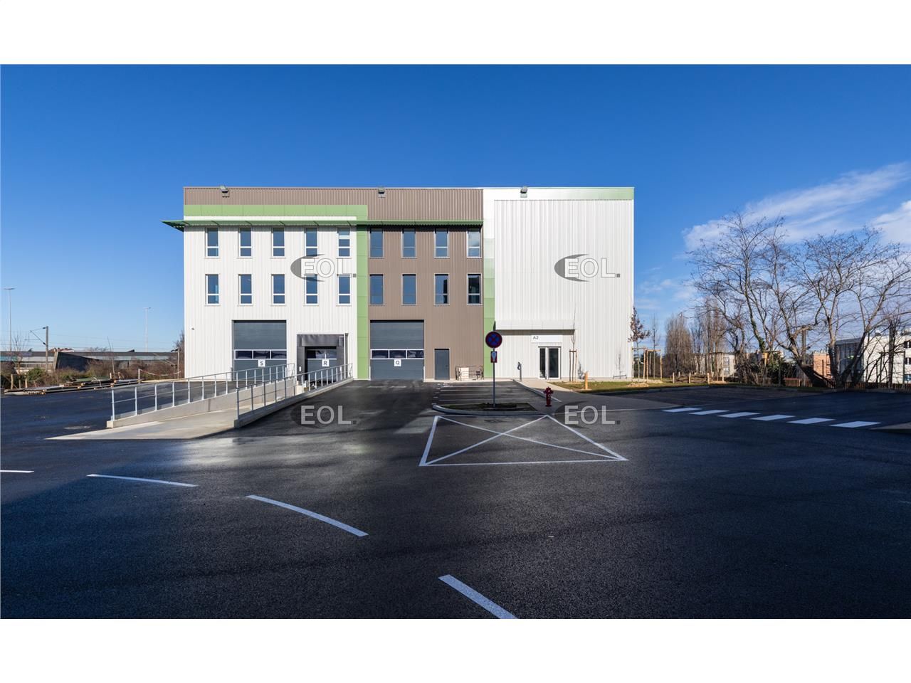 A louer - bâtiment neuf et indépendant de 1 545 m²