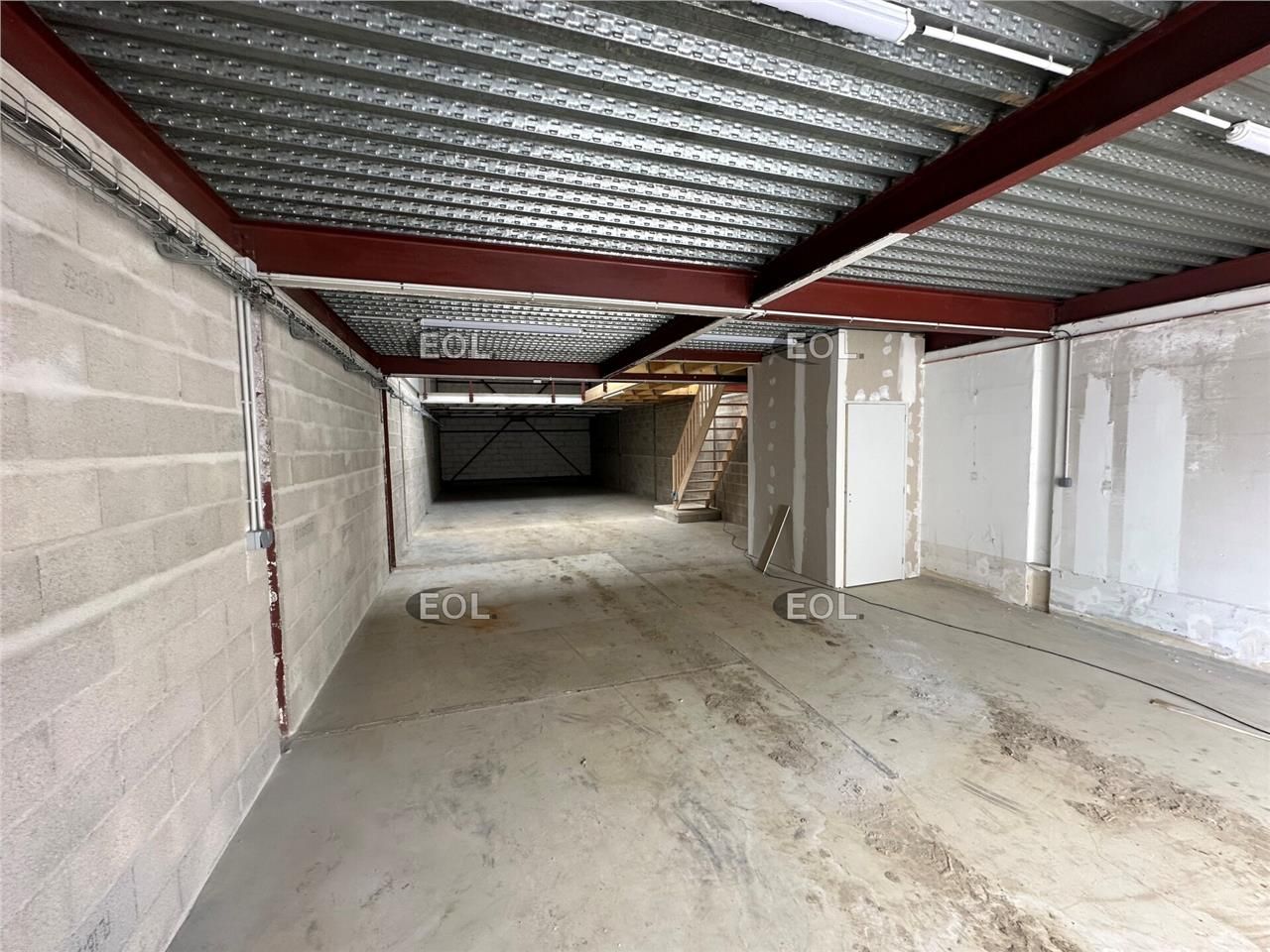 Location Entrepôt 269 m² non divisibles