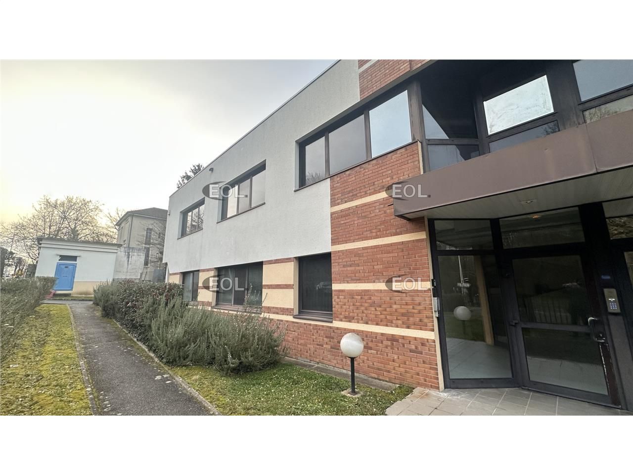 À LOUER – Local d'activité de 518 m² à Champs-sur-Marne (77)