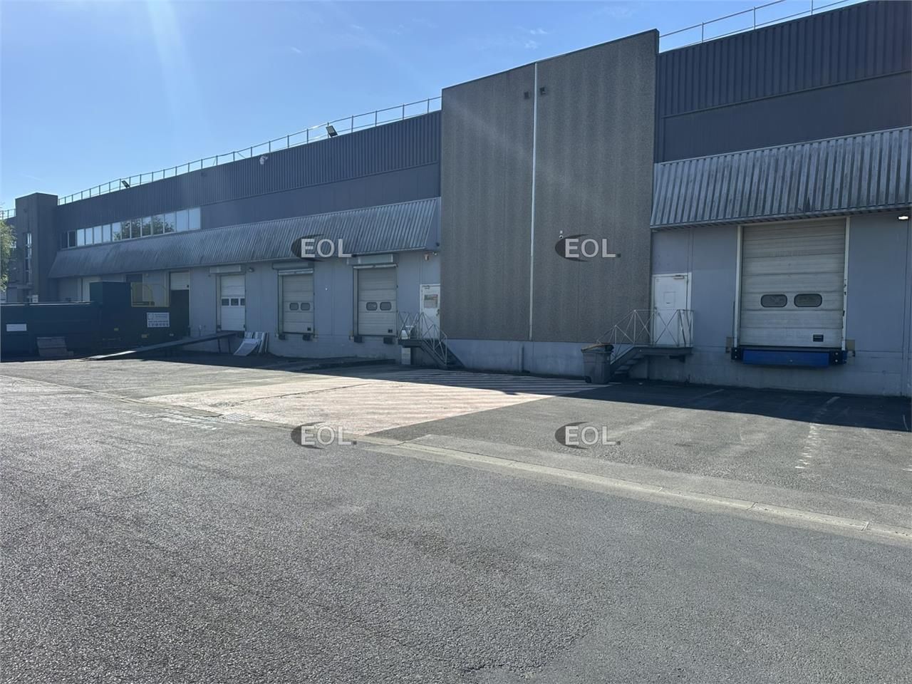 Location Entrepôt 1436 m² non divisibles